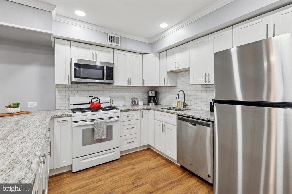 424 Stony Way #424