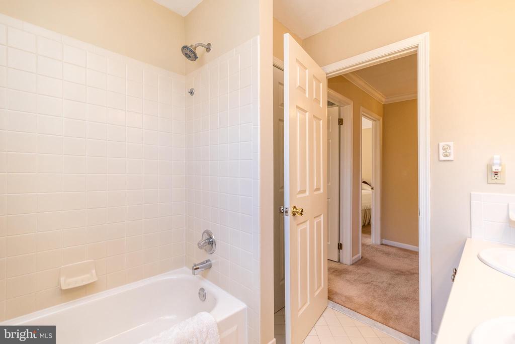 1443 Wynnemoor Way