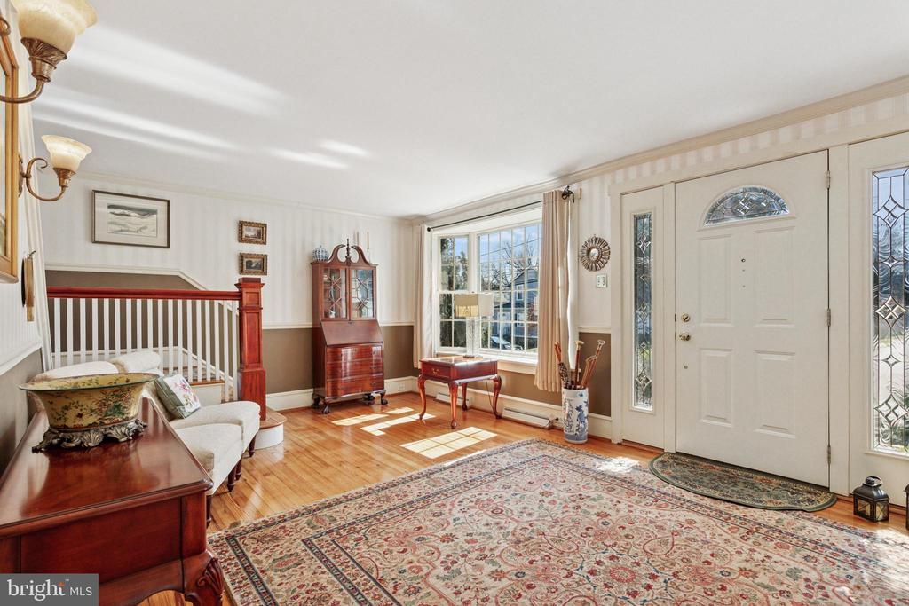 47 Grove Ave