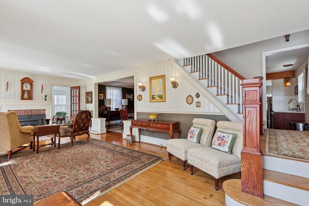 47 Grove Ave