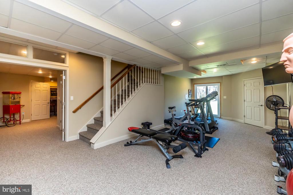 1537 Foxbury Rd