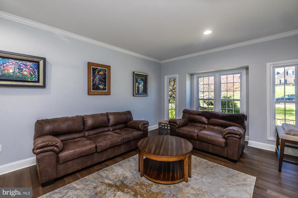 1537 Foxbury Rd