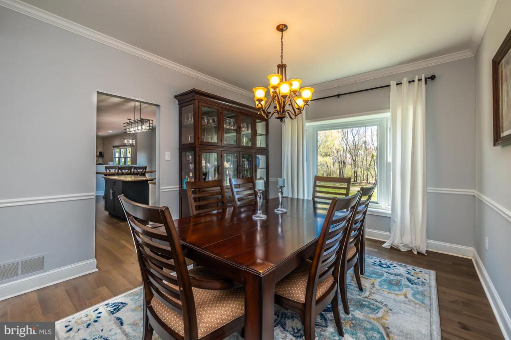 1537 Foxbury Rd