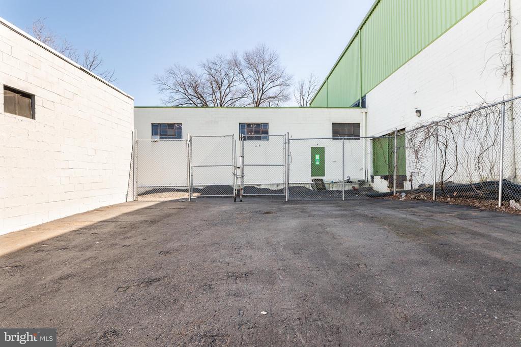 2226 Maplewood Ave