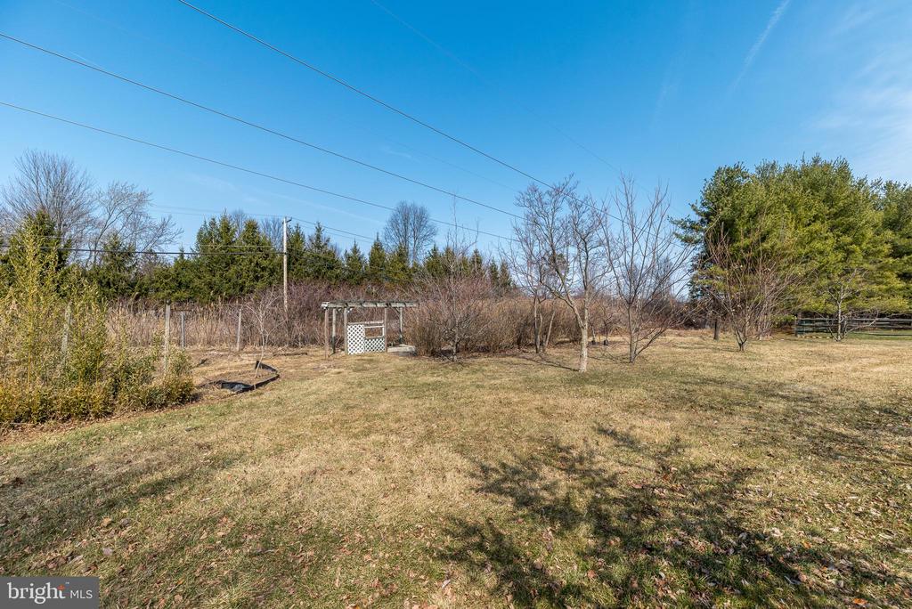 222 Tudor Dr