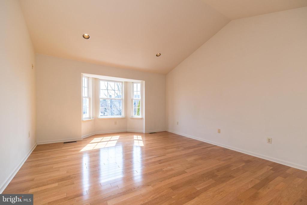 222 Tudor Dr