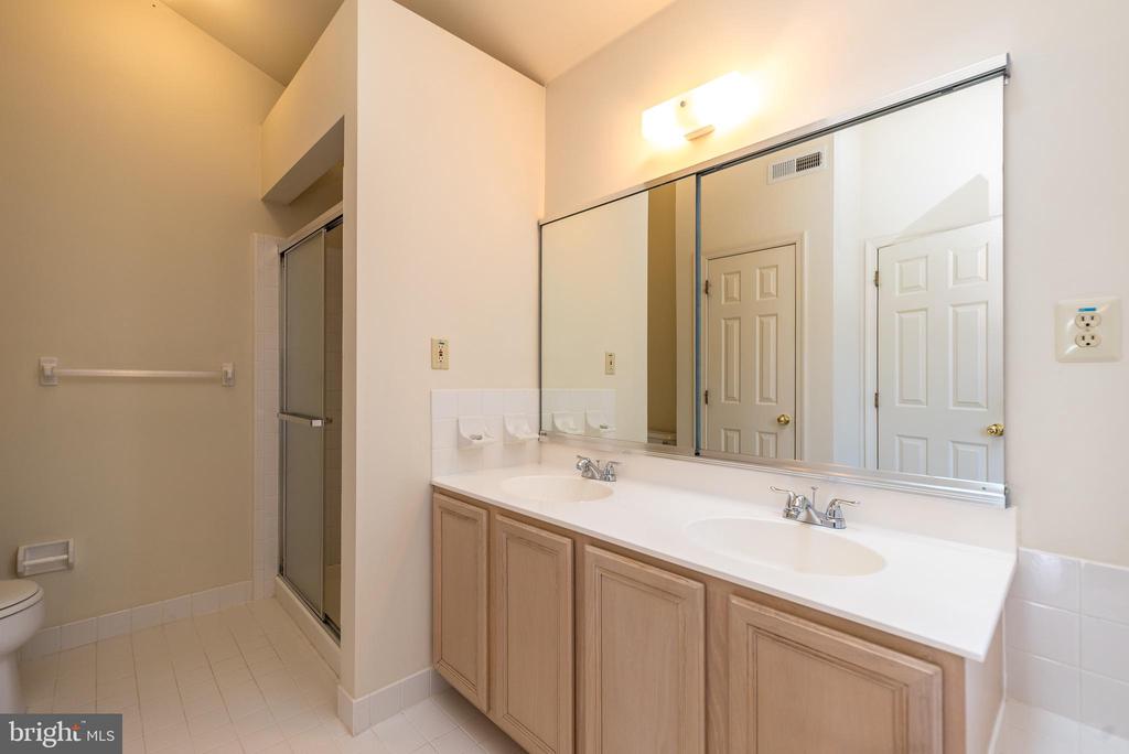 222 Tudor Dr