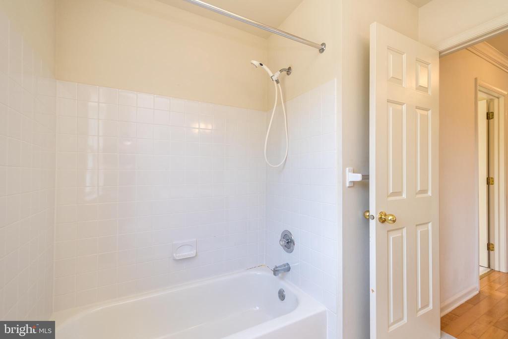 222 Tudor Dr