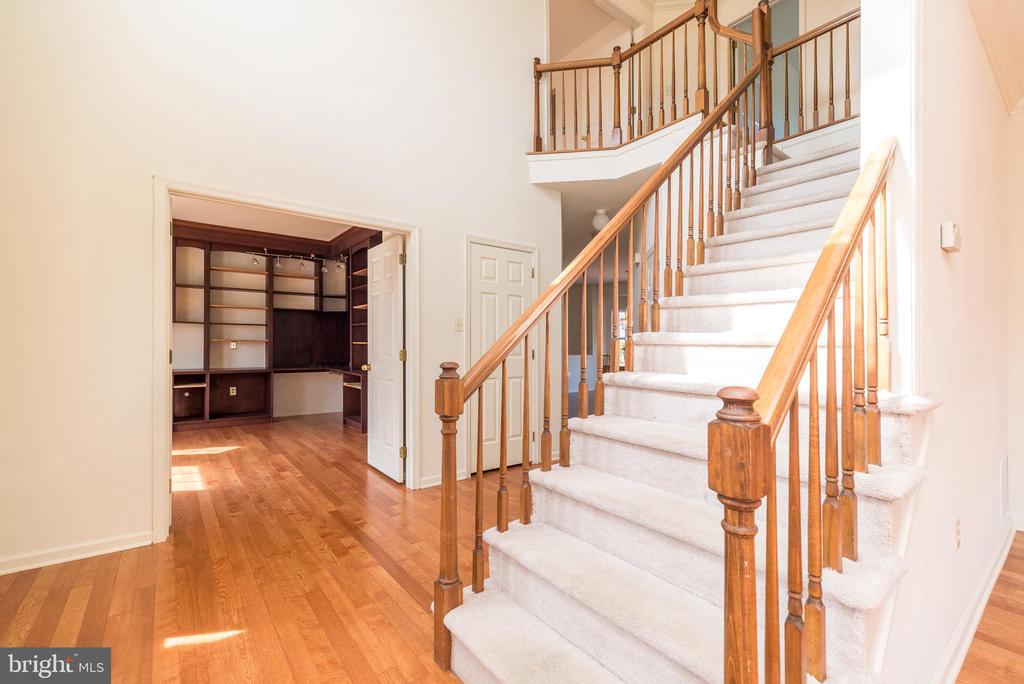222 Tudor Dr