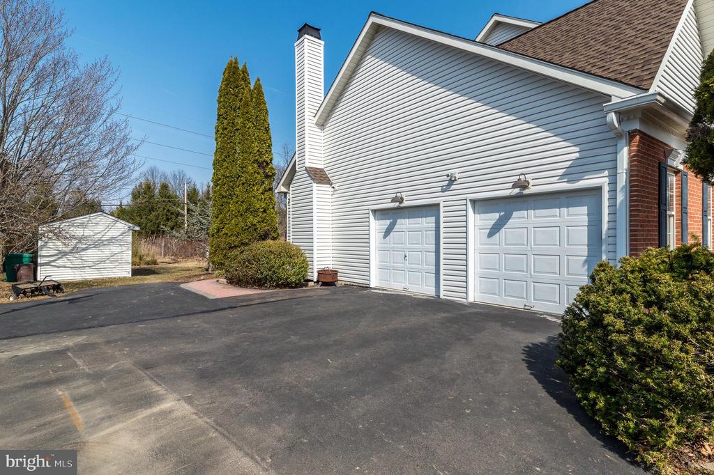 222 Tudor Dr