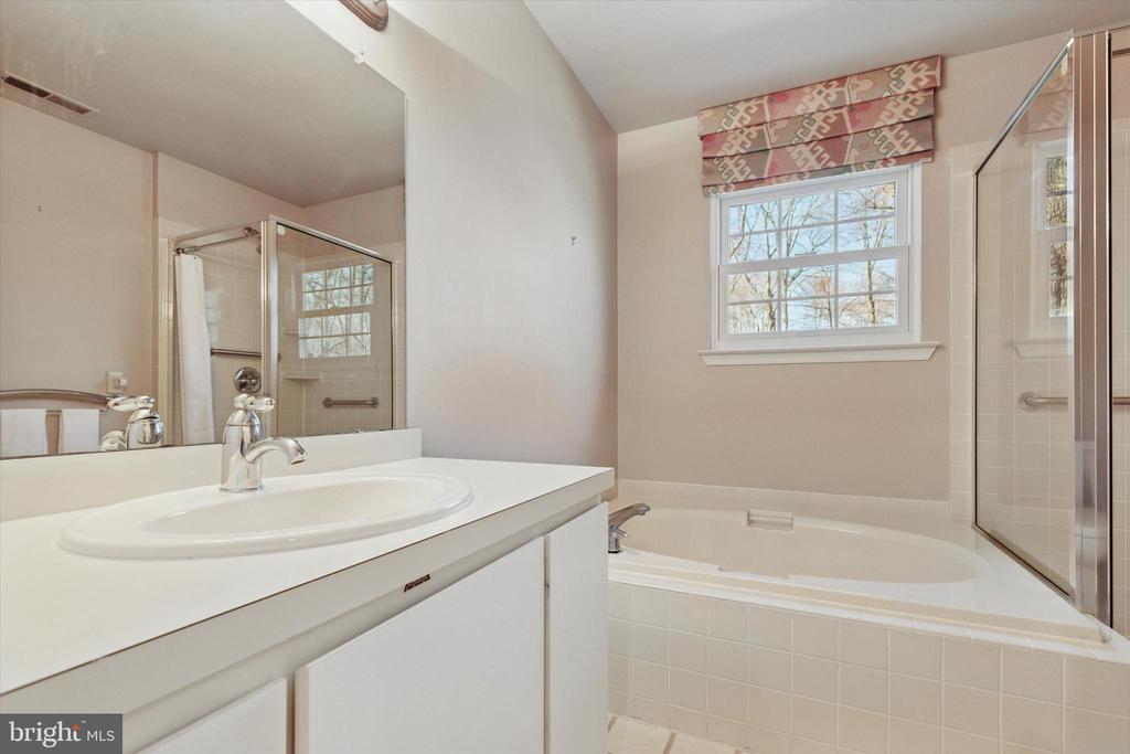 268 Tulip Tree Ct