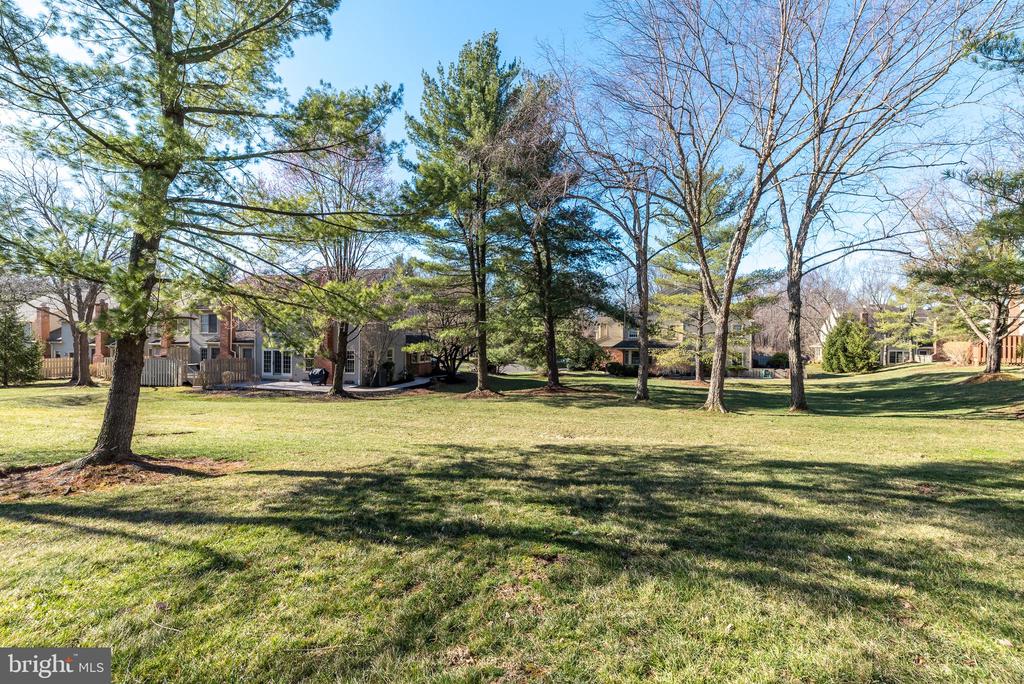 255 Towyn Ct