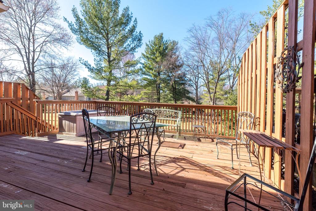 255 Towyn Ct