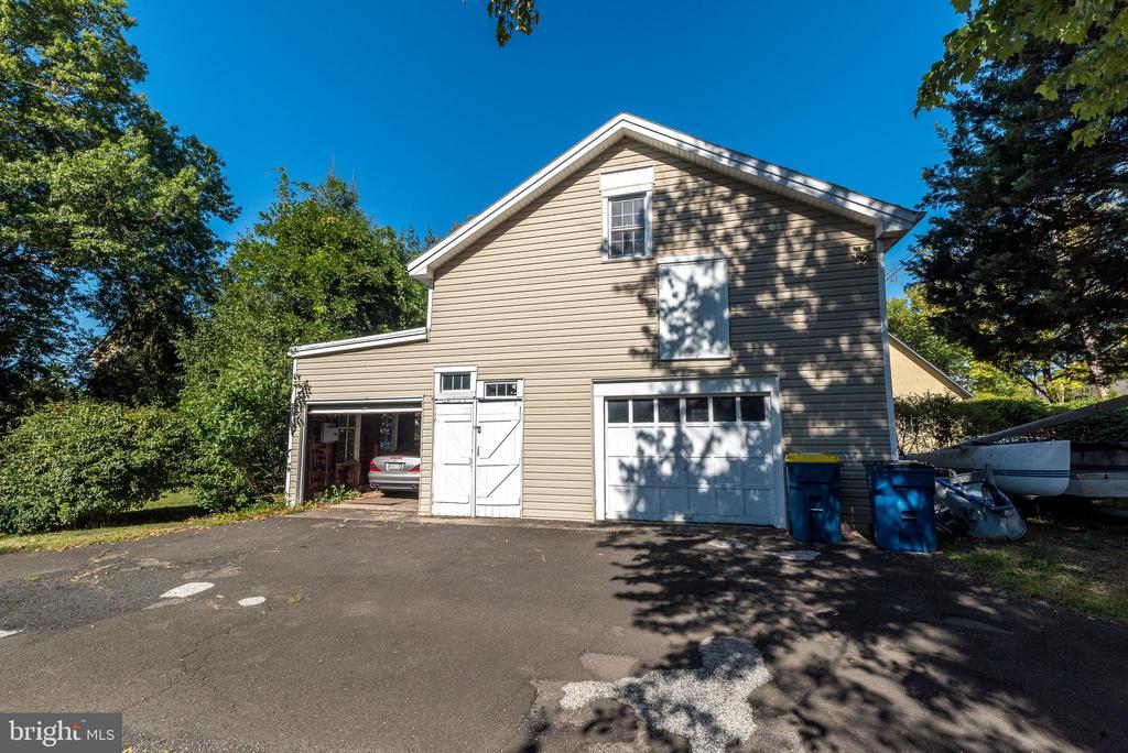 421 S Main St