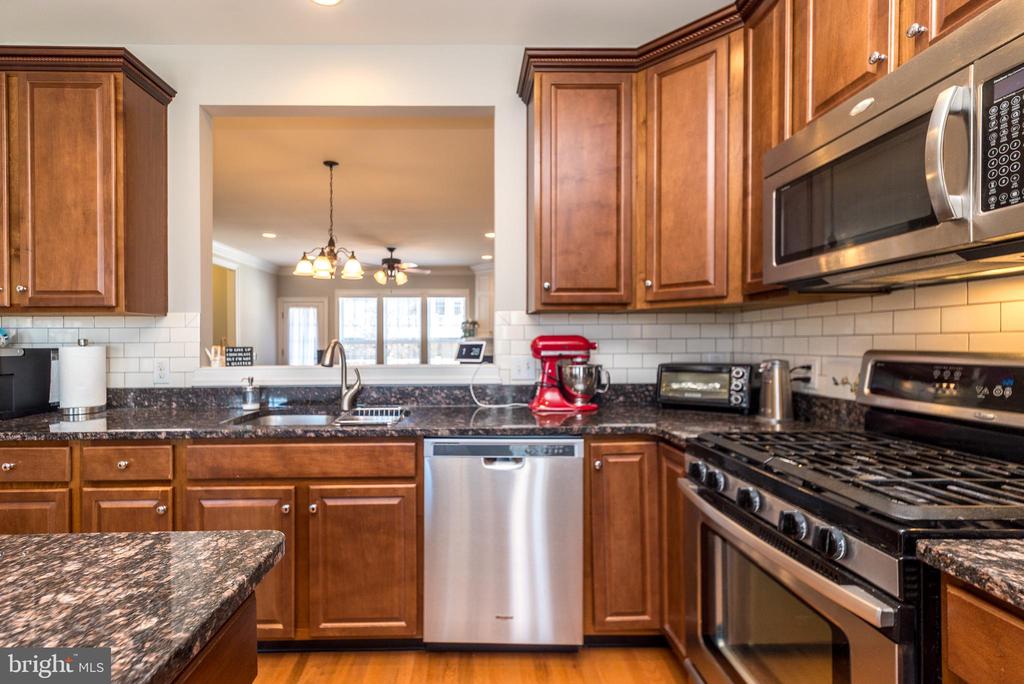 213 Bishop Dr