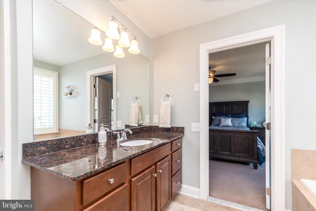 213 Bishop Dr
