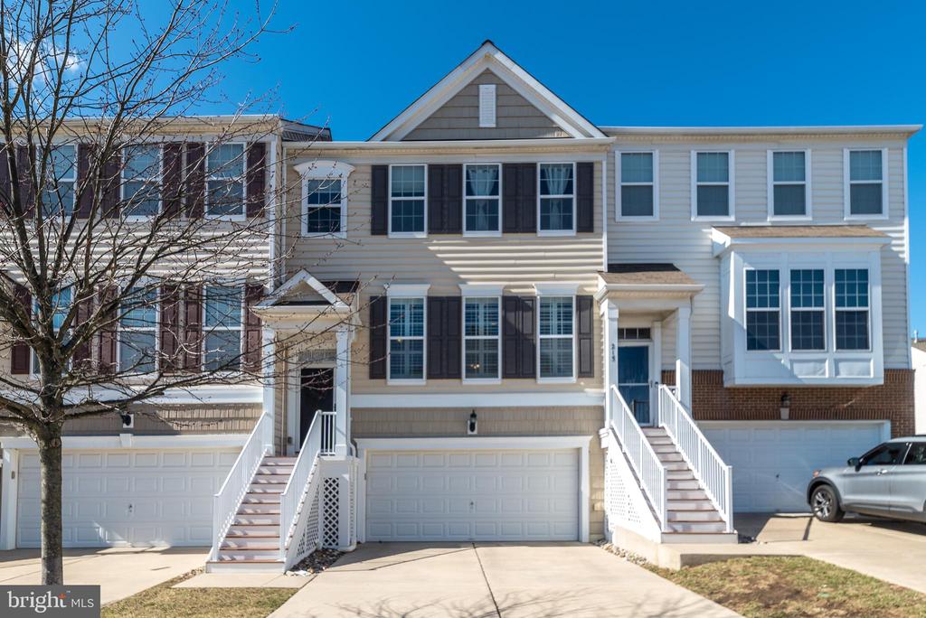 213 Bishop Dr