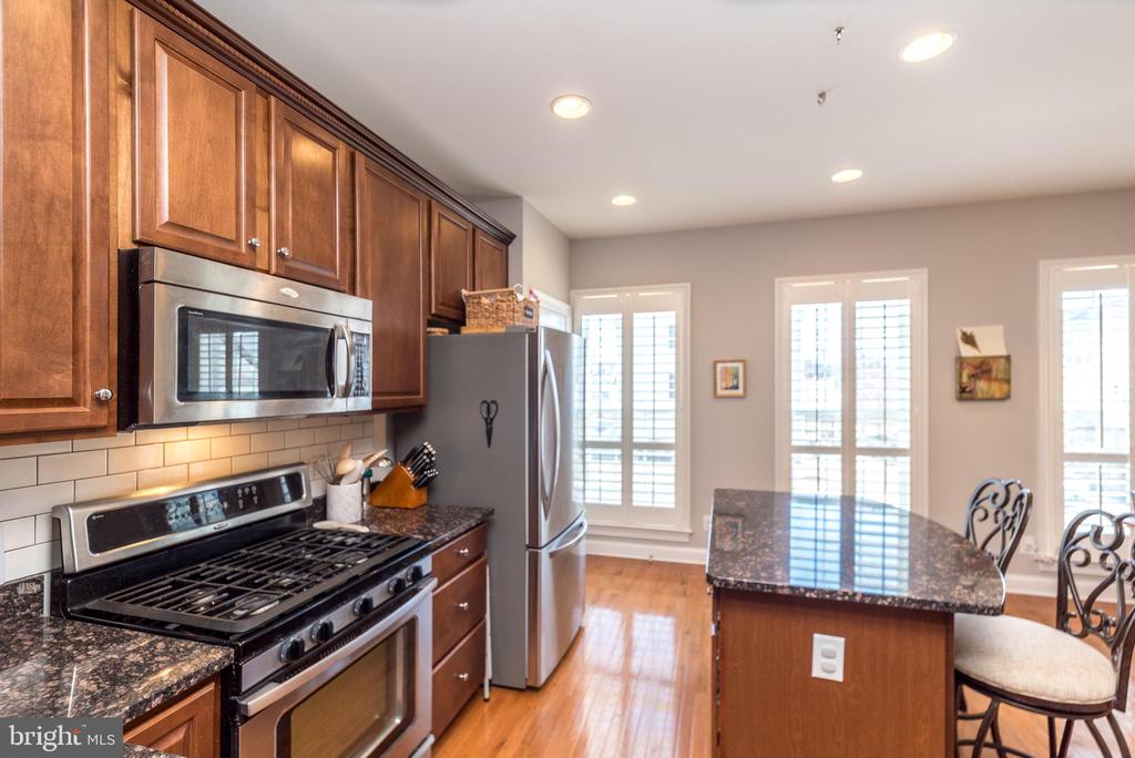 213 Bishop Dr