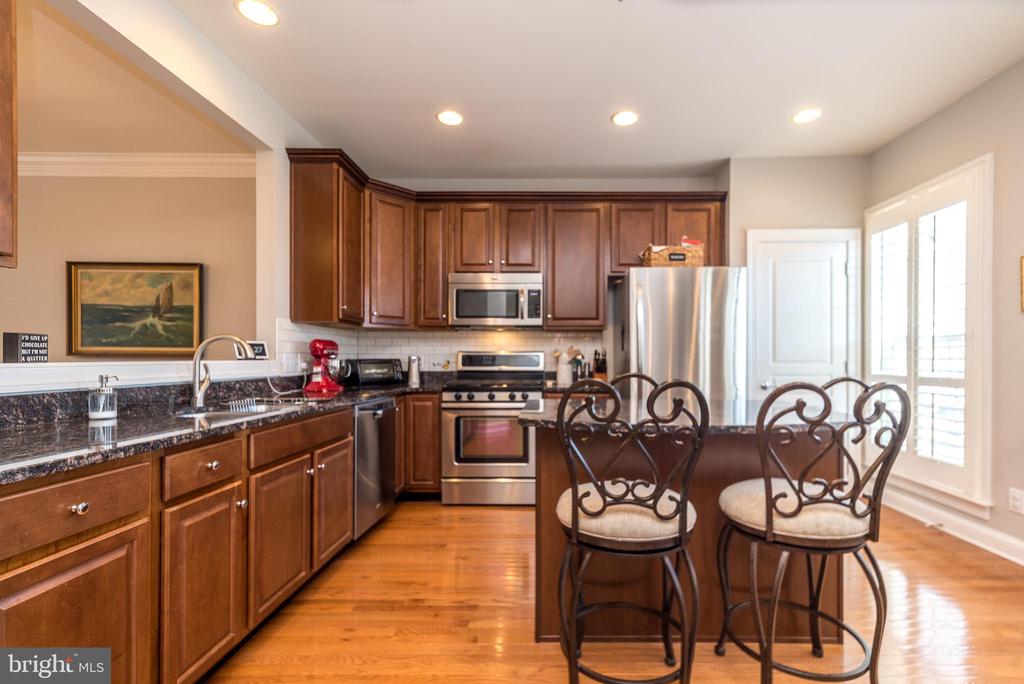 213 Bishop Dr