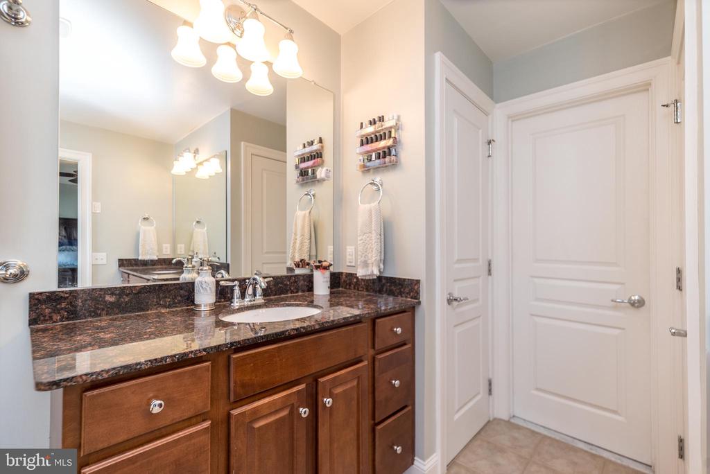 213 Bishop Dr