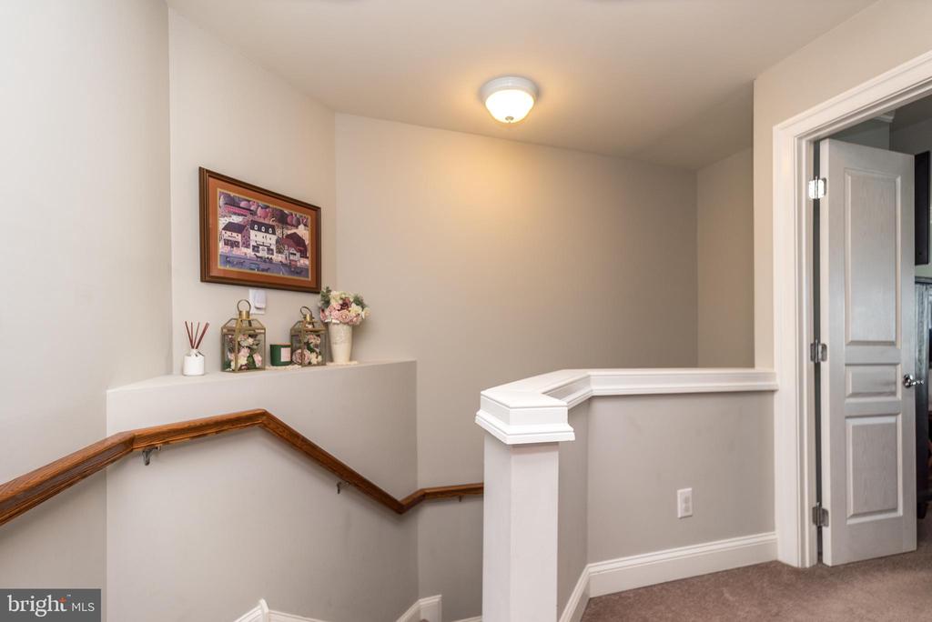 213 Bishop Dr
