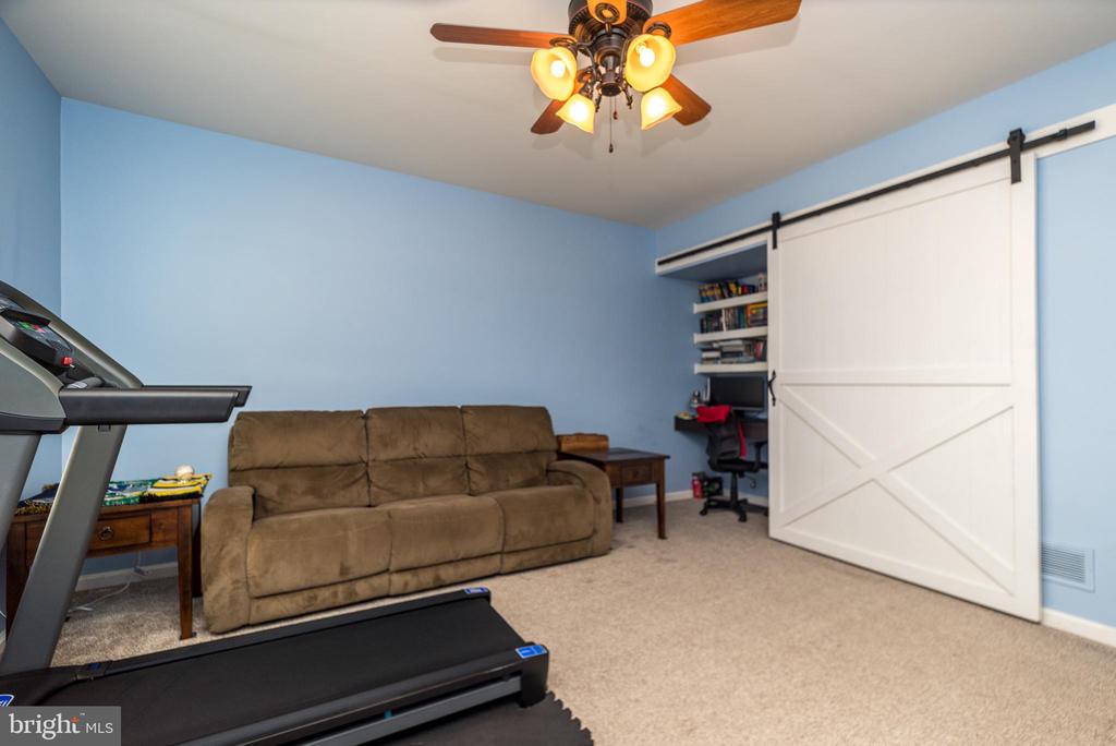 213 Bishop Dr