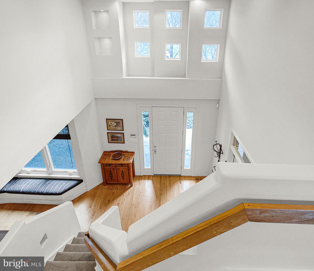 1469 Golden Dr
