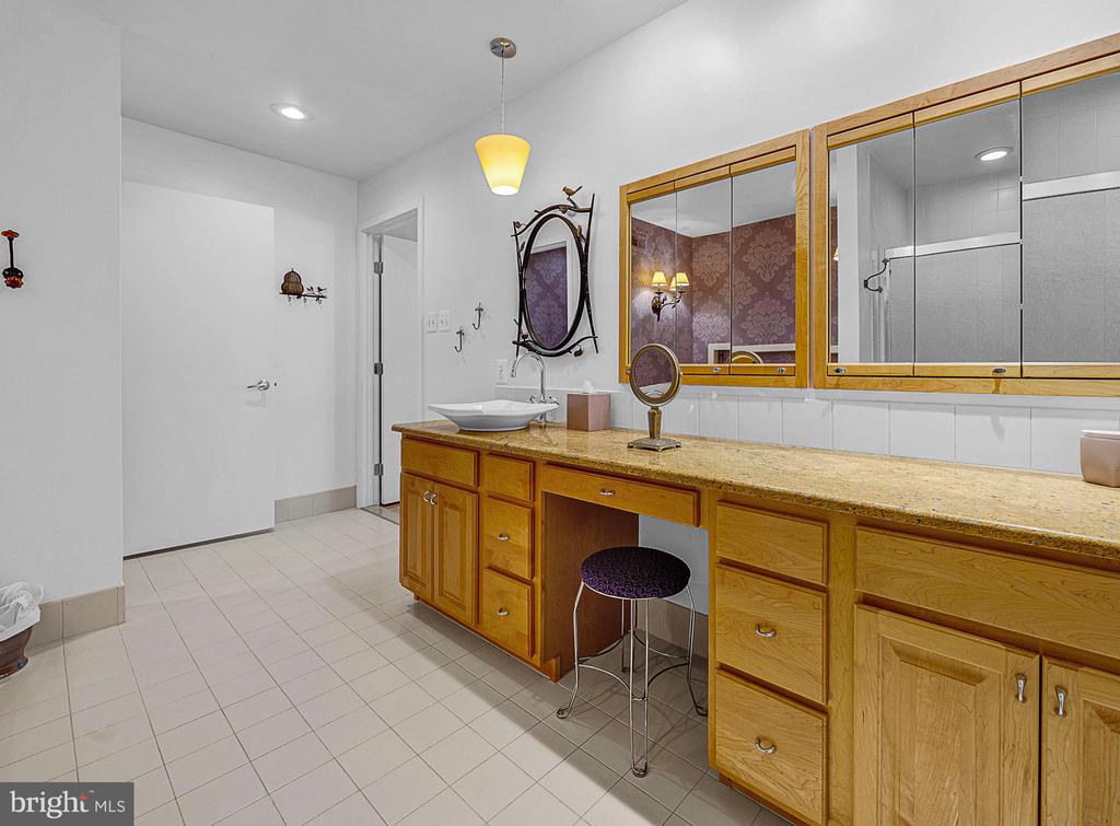 1469 Golden Dr