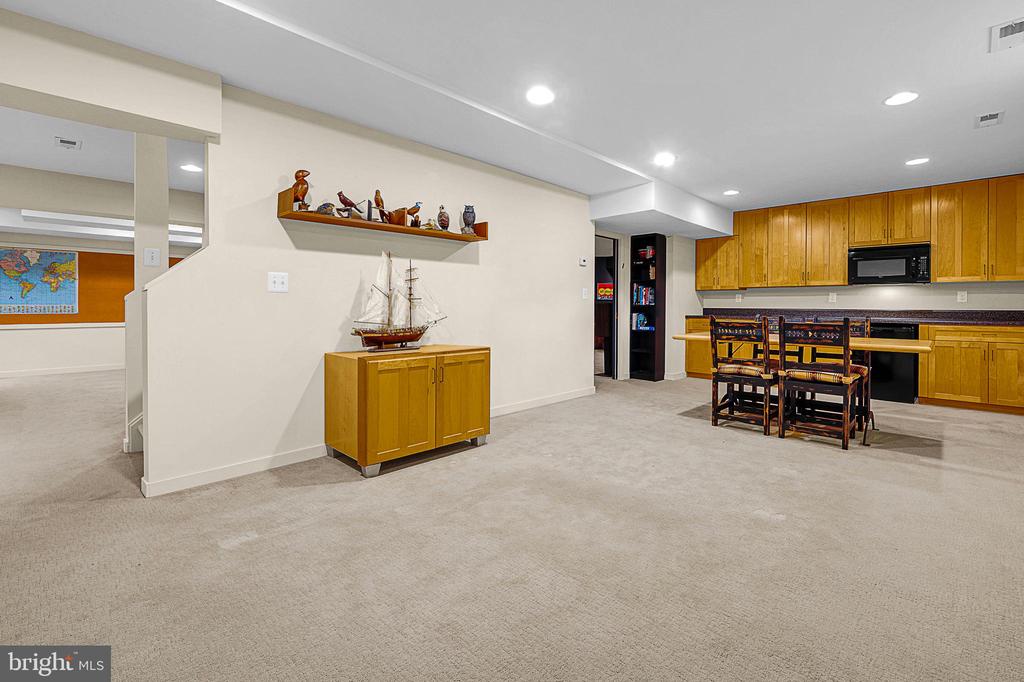 1469 Golden Dr