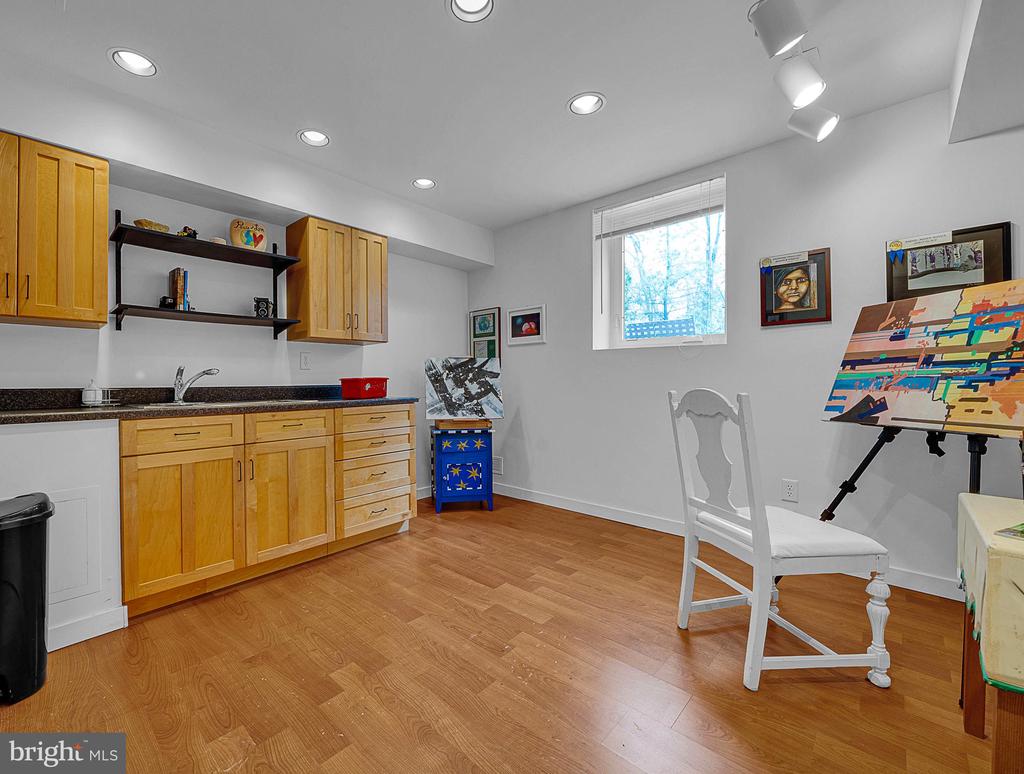 1469 Golden Dr