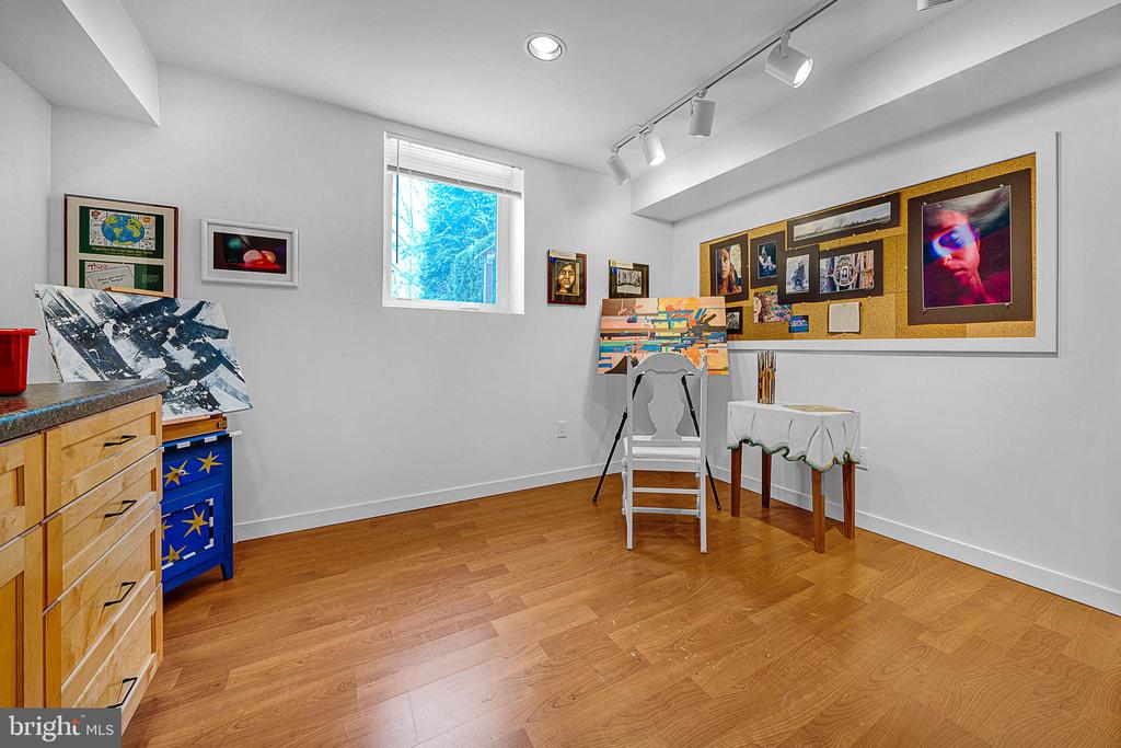 1469 Golden Dr