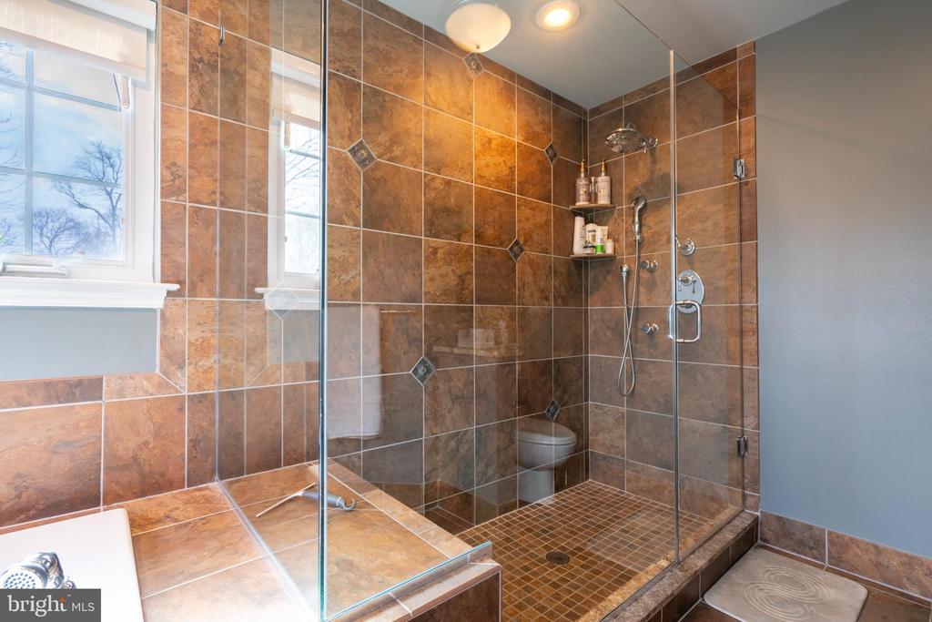 100 Copper Leaf Cir