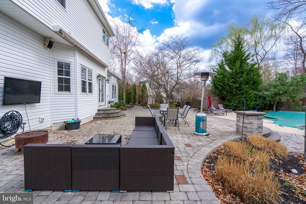 100 Copper Leaf Cir