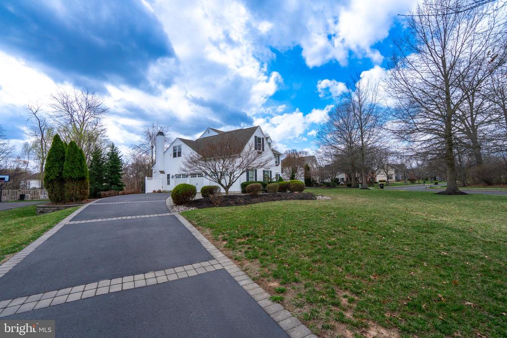 100 Copper Leaf Cir