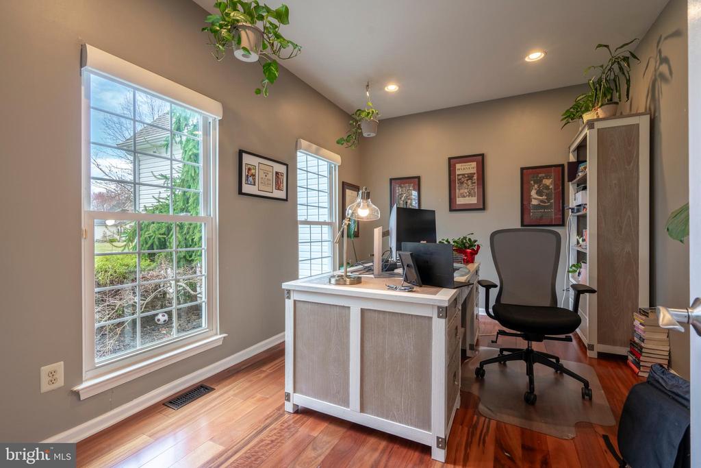 100 Copper Leaf Cir