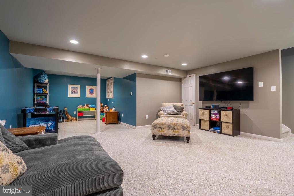 100 Copper Leaf Cir