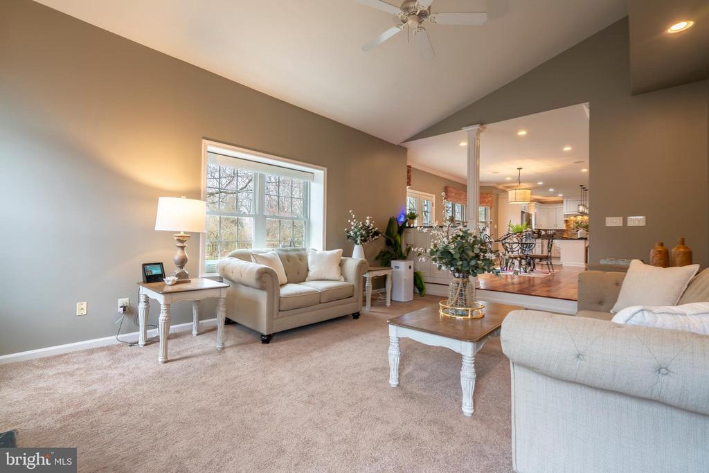 100 Copper Leaf Cir
