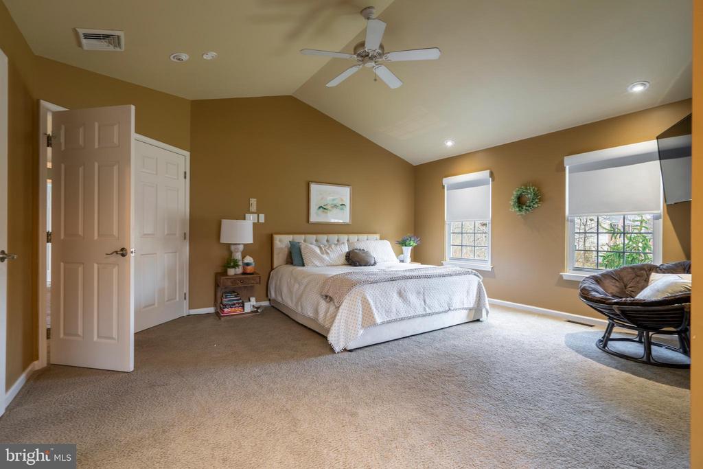 100 Copper Leaf Cir