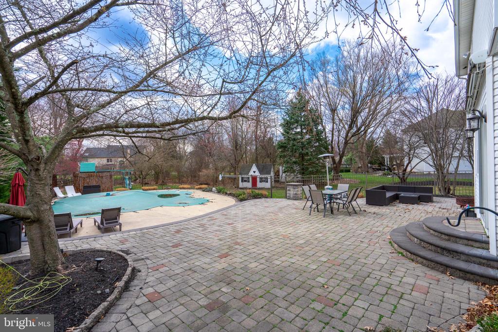 100 Copper Leaf Cir