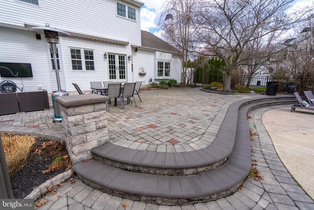 100 Copper Leaf Cir