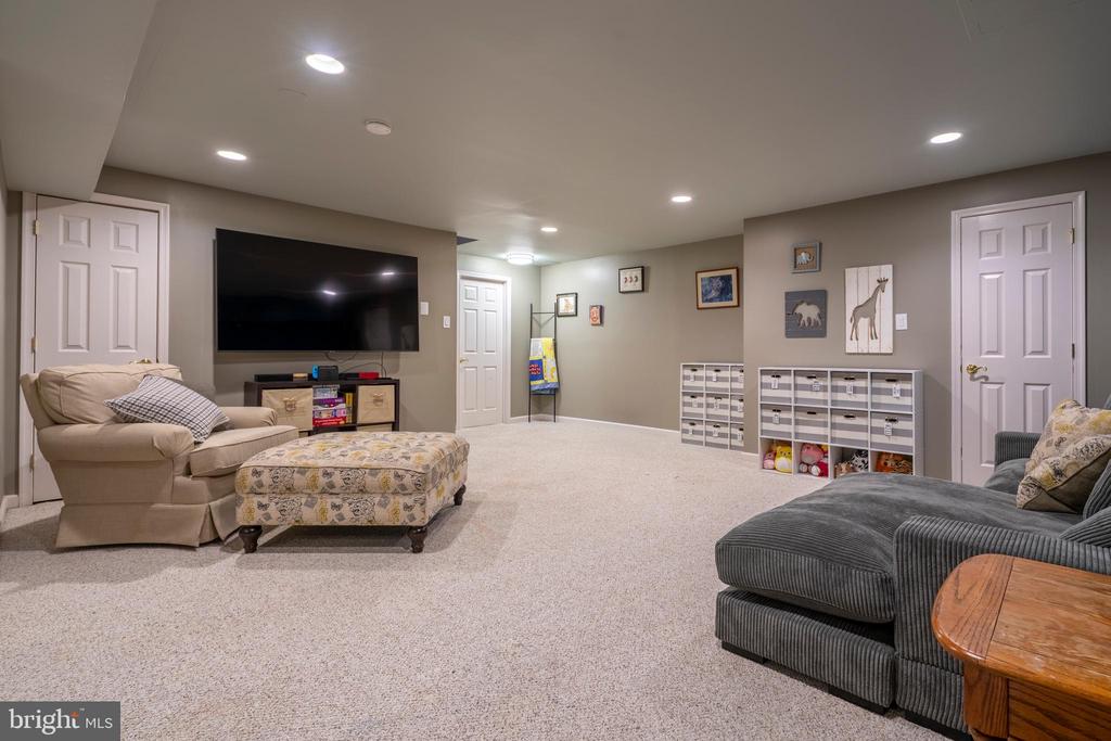 100 Copper Leaf Cir