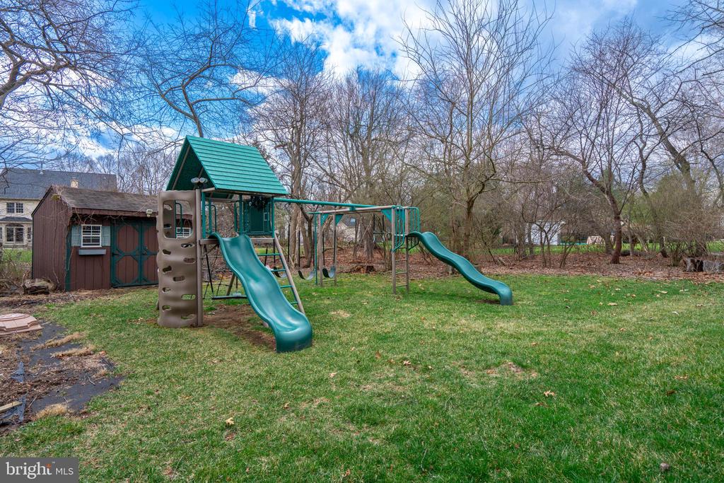 100 Copper Leaf Cir
