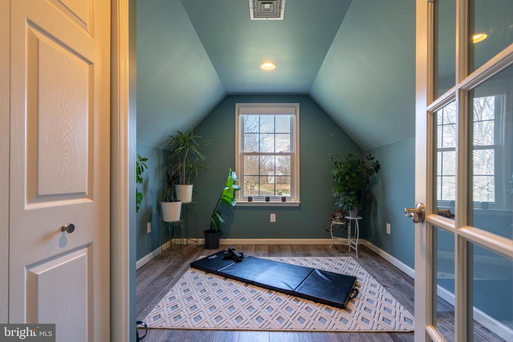 100 Copper Leaf Cir