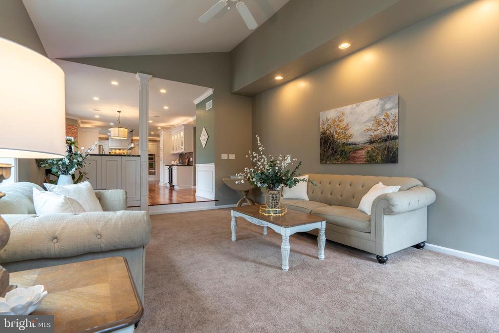 100 Copper Leaf Cir