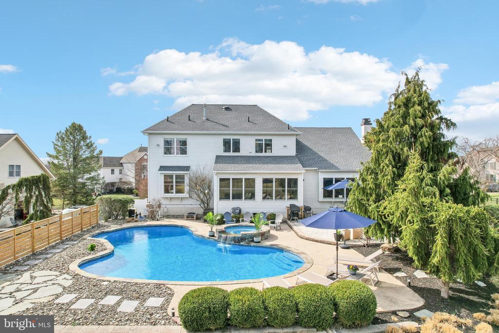 1702 Osprey Dr