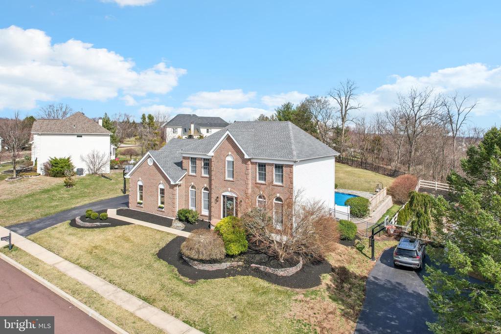 1702 Osprey Dr