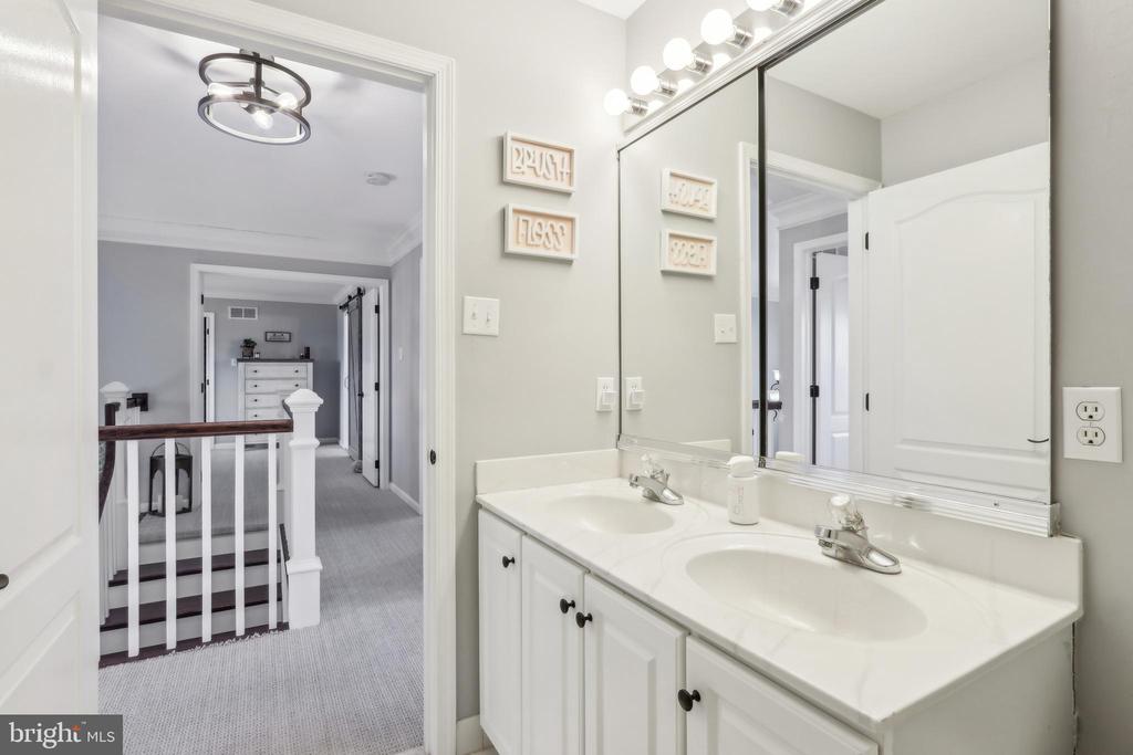 1702 Osprey Dr
