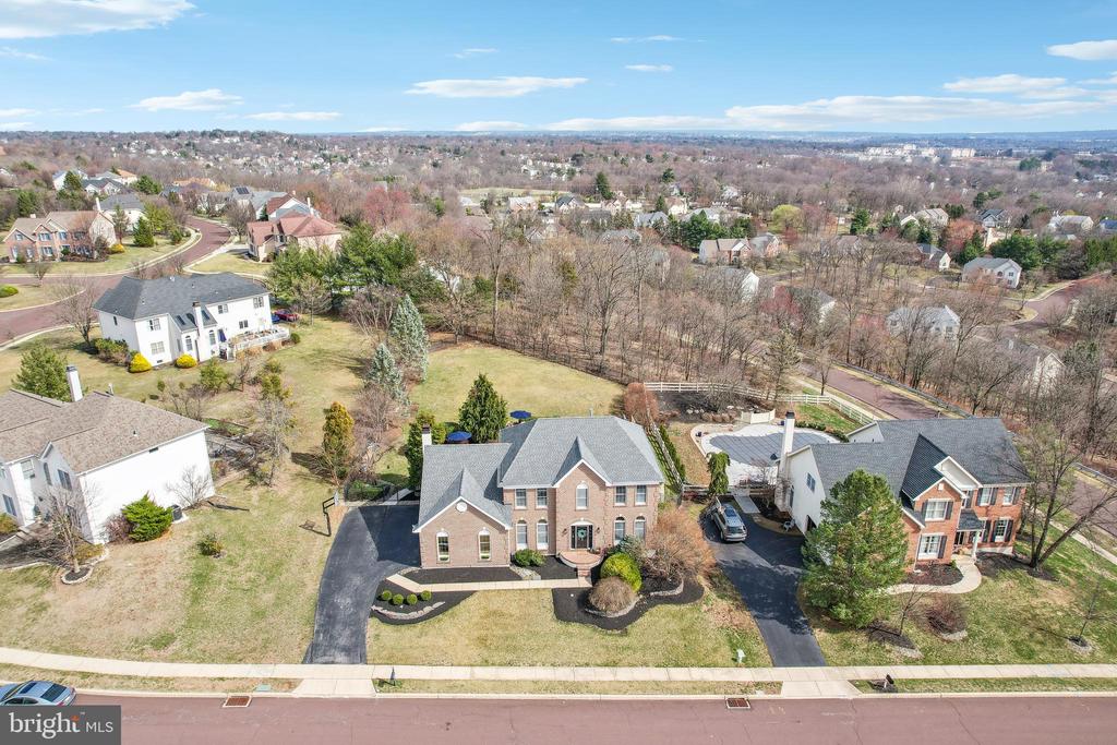 1702 Osprey Dr