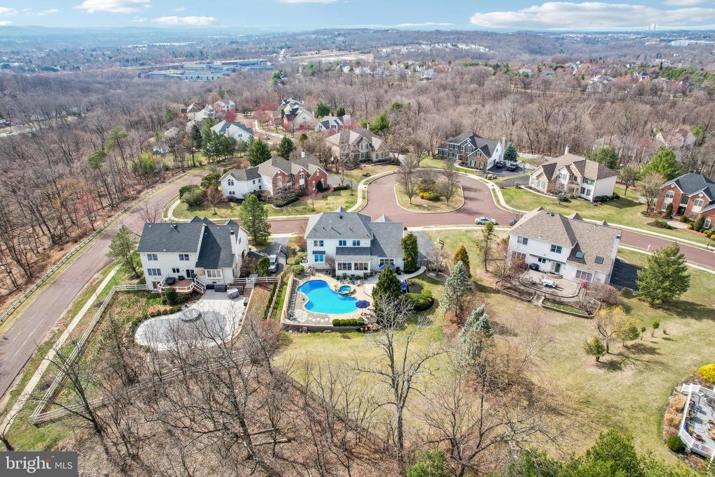 1702 Osprey Dr