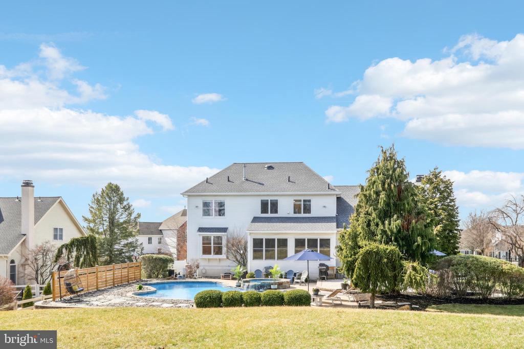 1702 Osprey Dr
